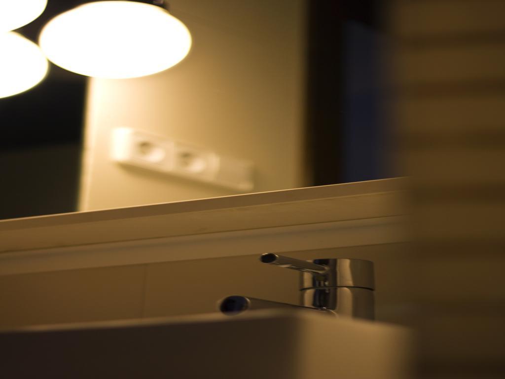 Hostal Badaloni Badalona Cameră foto
